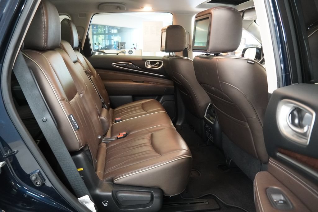 Used 2018 INFINITI QX60 Luxe w/ Deluxe Technology Package AWD/4WD image 36