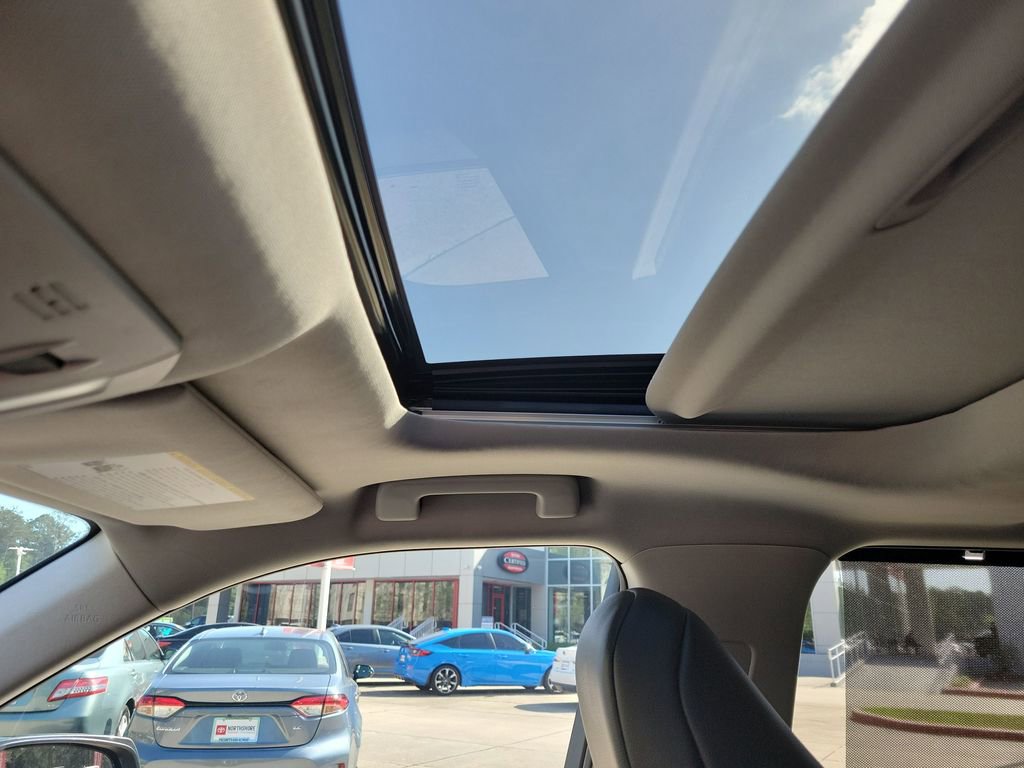 Used 2022 Toyota Highlander XLE image 18