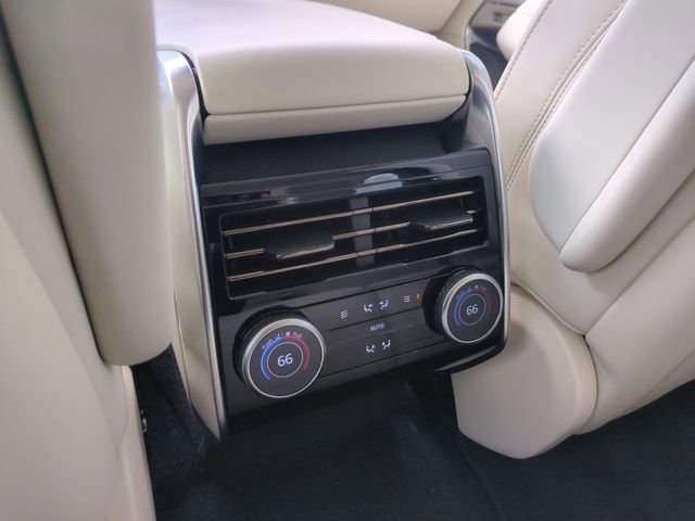 Used 2023 Land Rover Range Rover SE AWD/4WD image 13
