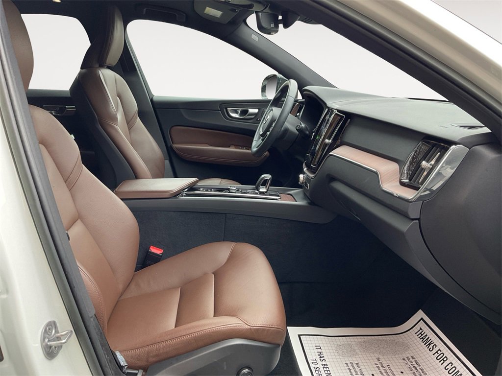 Certified 2023 Volvo XC60 B5 Plus w/ Climate Package image 15