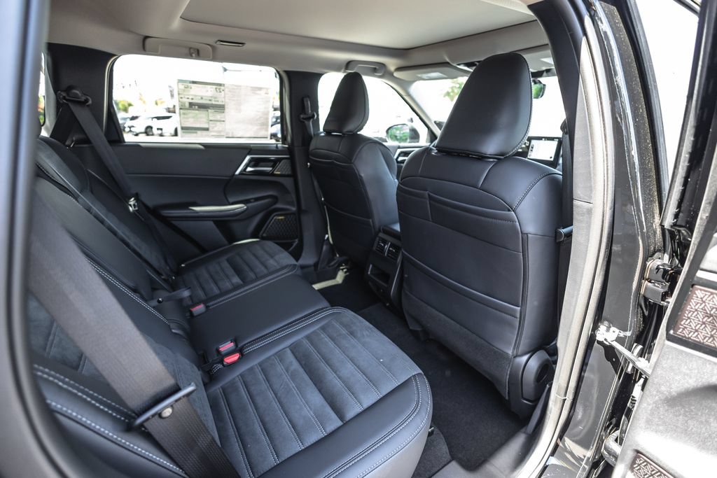 New 2026 Mitsubishi Outlander SE AWD/4WD image 30