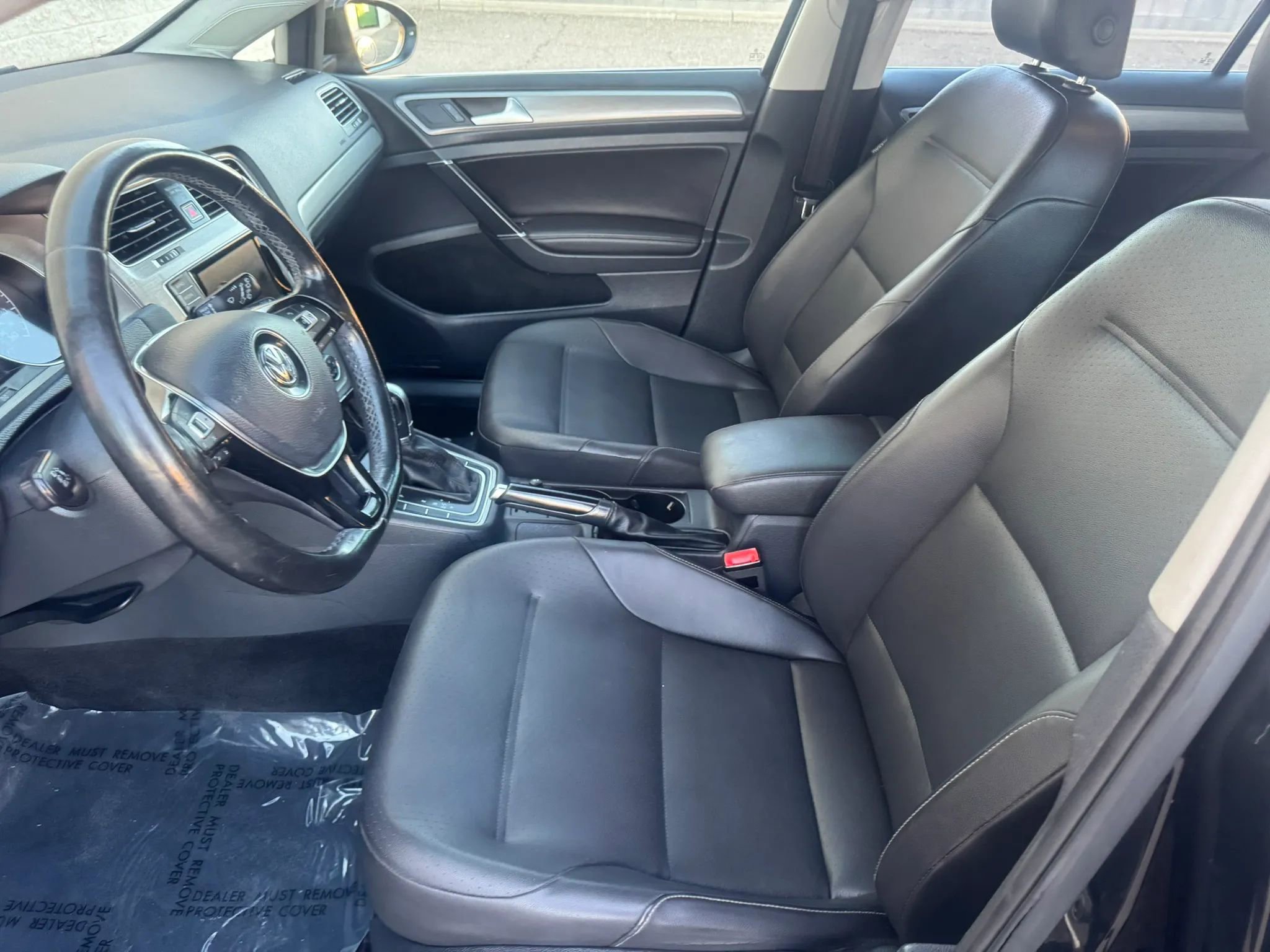 Used 2015 Volkswagen Golf TDI S FWD image 12