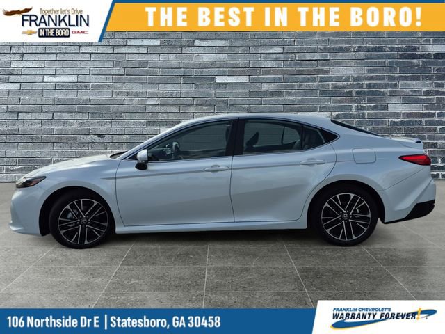 Used 2025 Toyota Camry XLE video 2