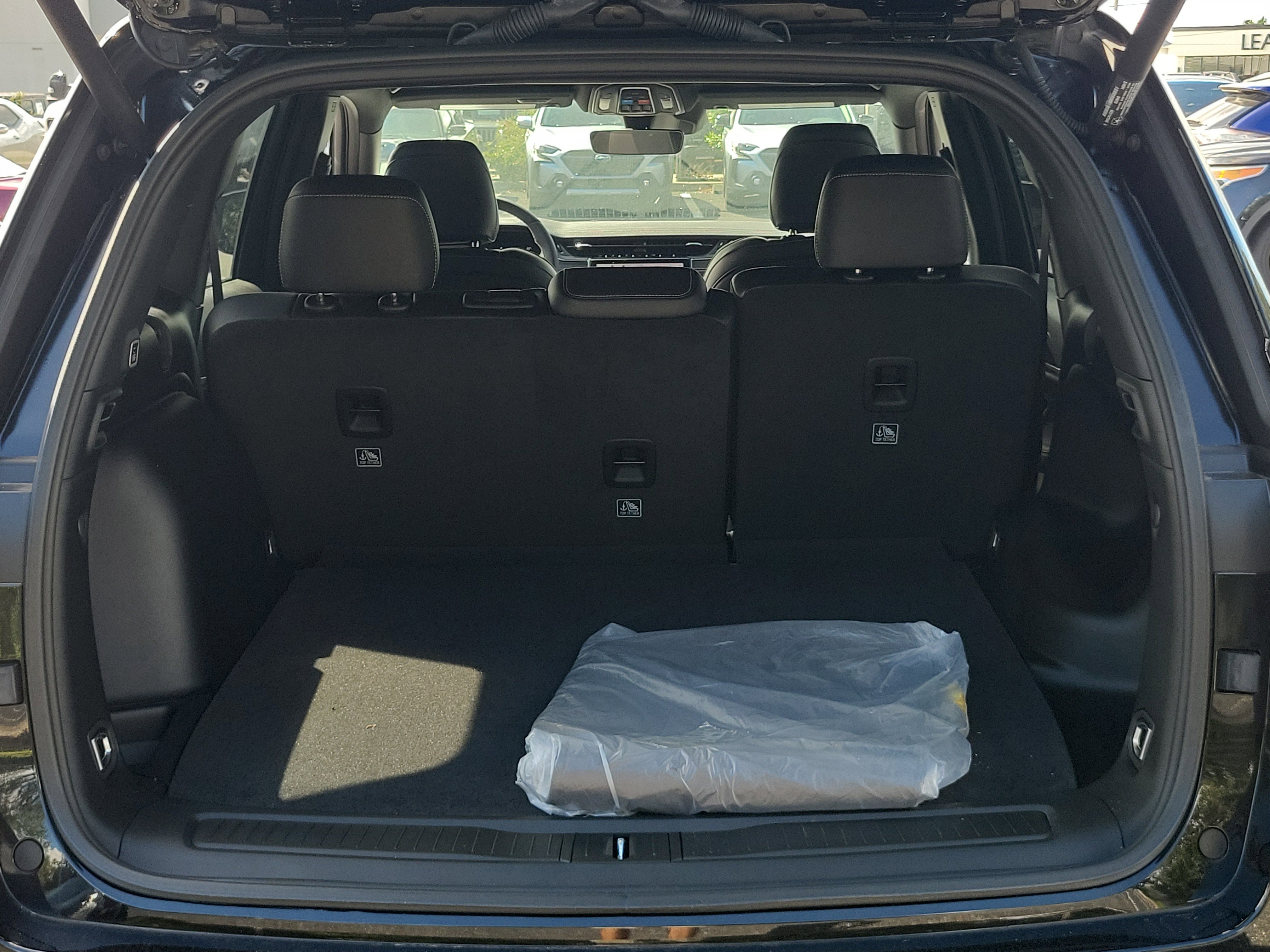 New 2025 Jeep Grand Cherokee Limited w/ Black Appearance Package image 5