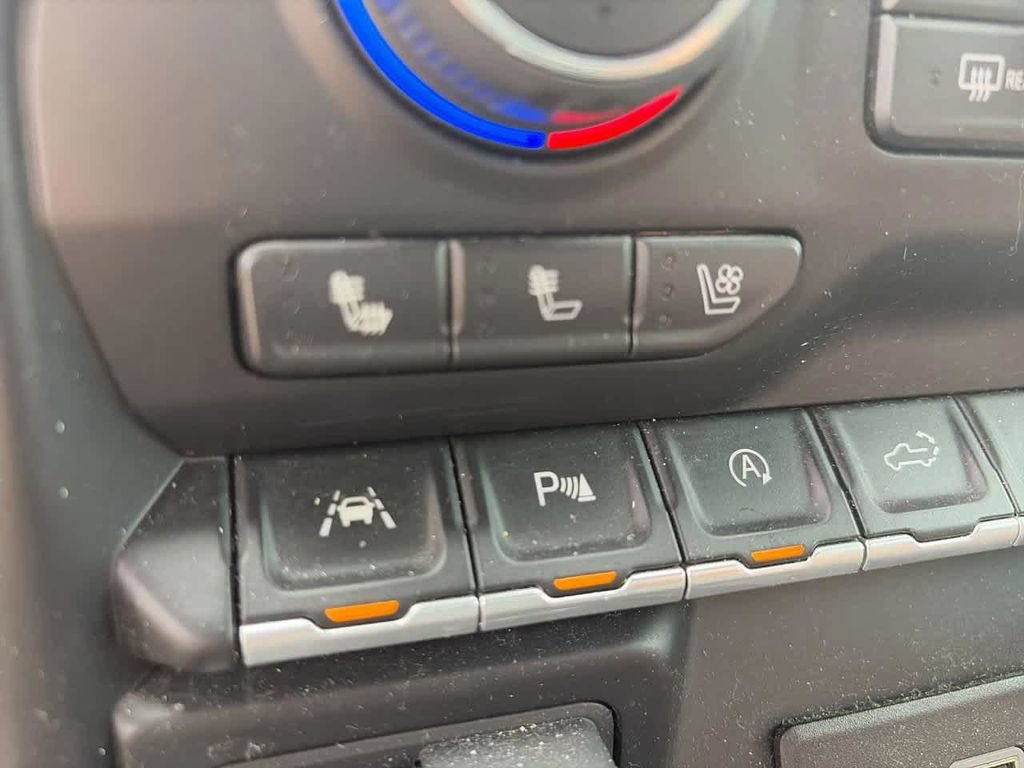 Used 2019 Chevrolet Silverado 1500 High Country w/ Technology Package AWD/4WD image 23