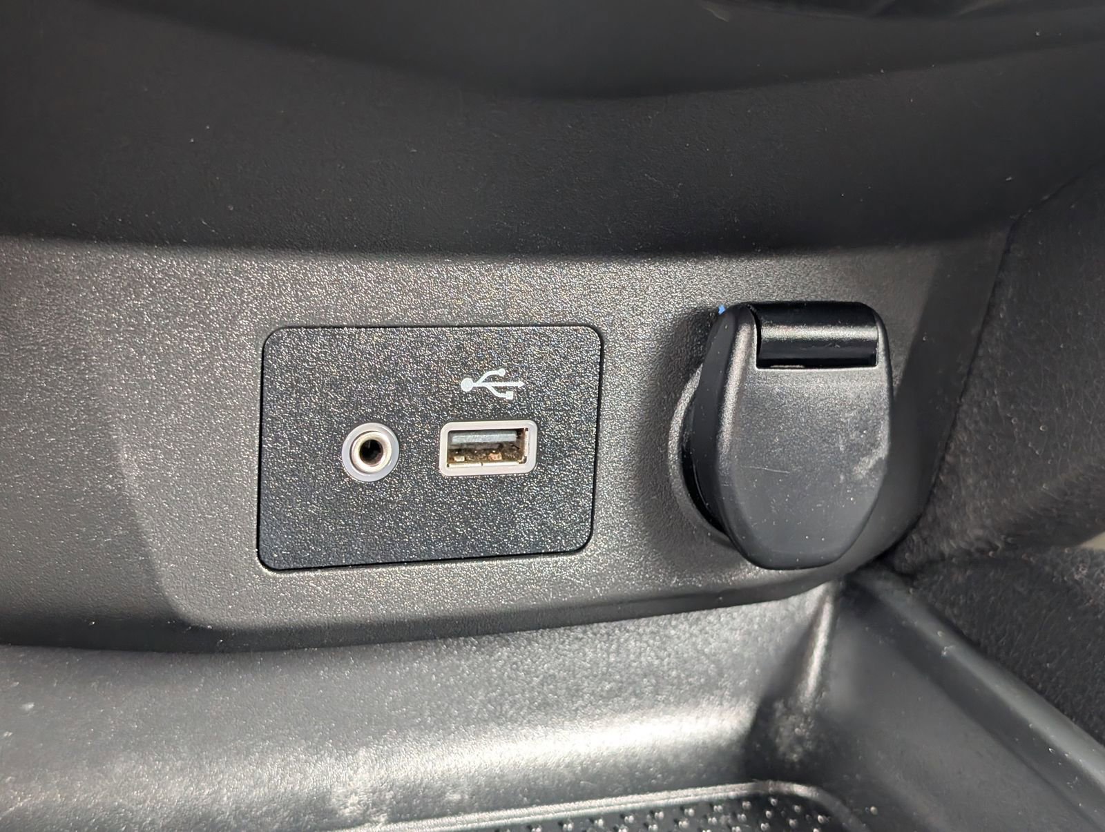 Used 2021 Nissan Rogue Sport S image 20