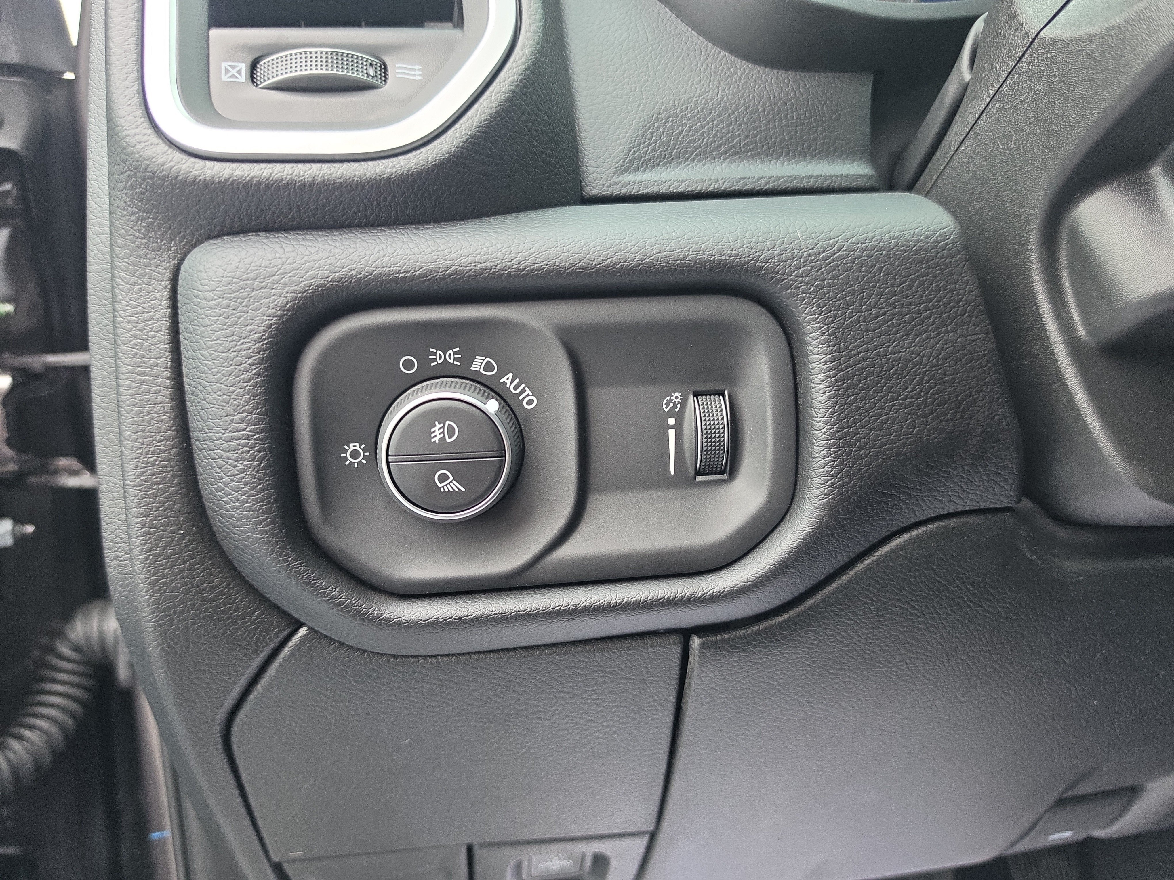 New 2027 RAM 2500 Big Horn AWD/4WD image 20