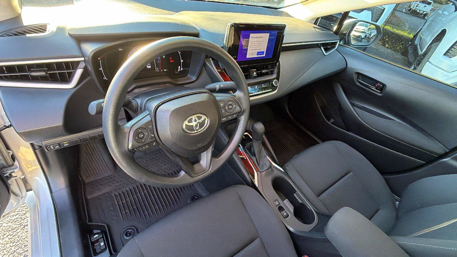 Used 2026 Toyota Corolla LE FWD image 3
