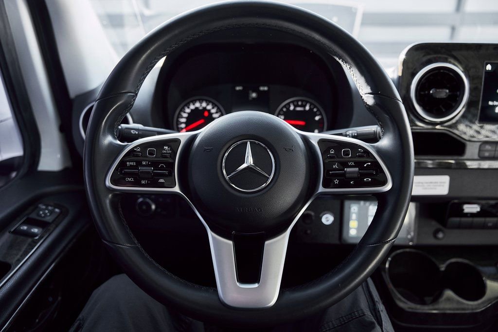 Used 2019 Mercedes-Benz Sprinter 144 image 47