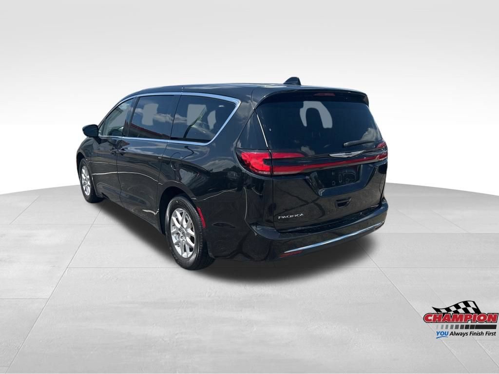 Used 2024 Chrysler Pacifica Touring-L FWD video 3