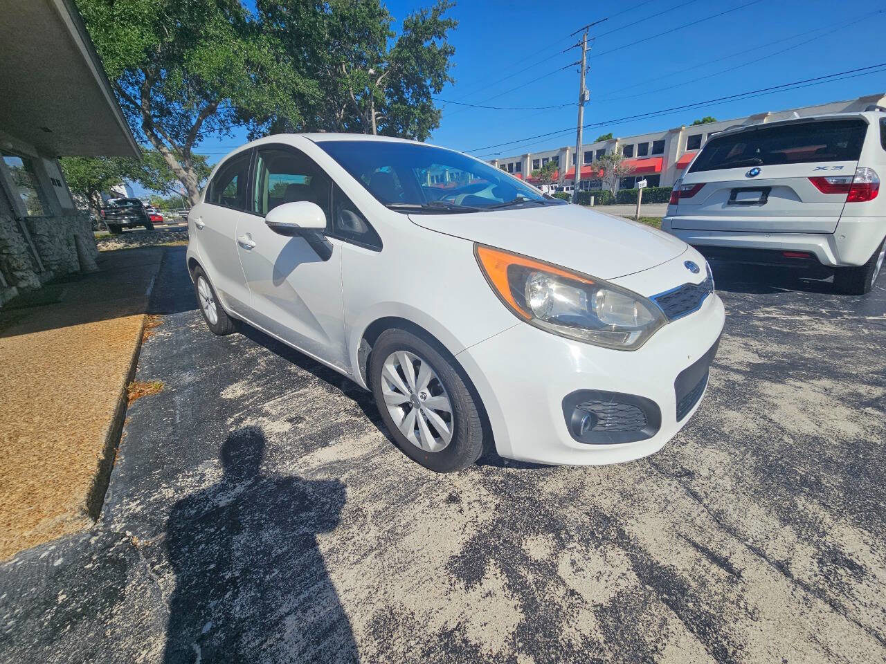 Used 2013 Kia Rio EX w/ Convenience Pkg FWD image 3