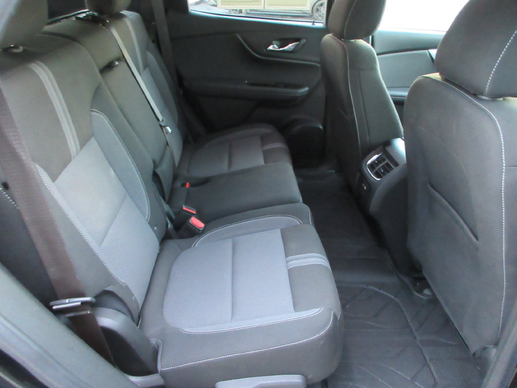 Used 2024 Chevrolet Blazer LT w/ Convenience Package FWD image 17