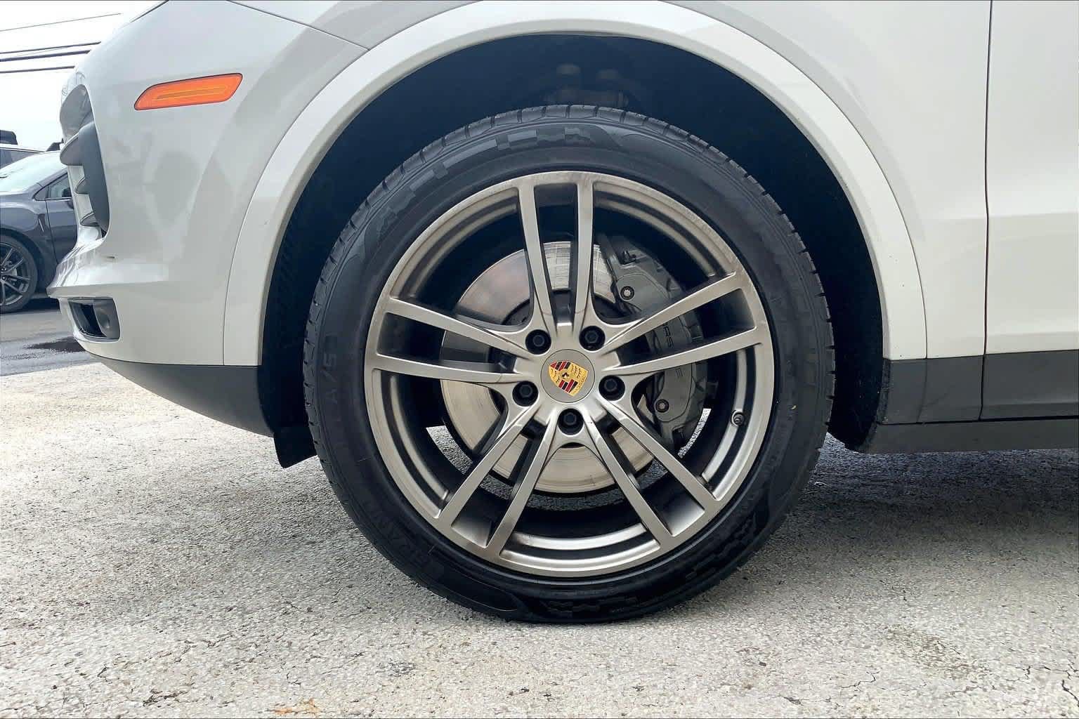 Used 2021 Porsche Cayenne S AWD/4WD image 8