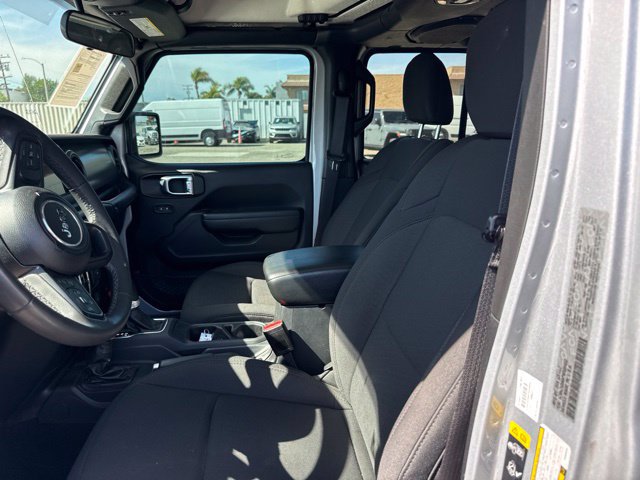 Used 2023 Jeep Wrangler Unlimited Sport AWD/4WD image 9