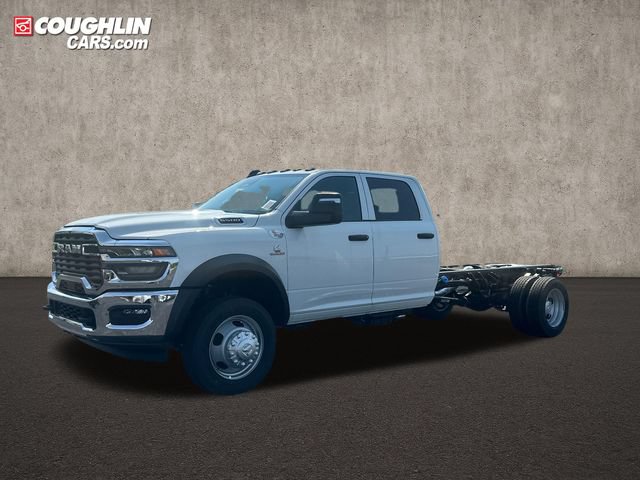 New 2026 RAM 5500 Tradesman w/ Chrome Appearance Group AWD/4WD image 3