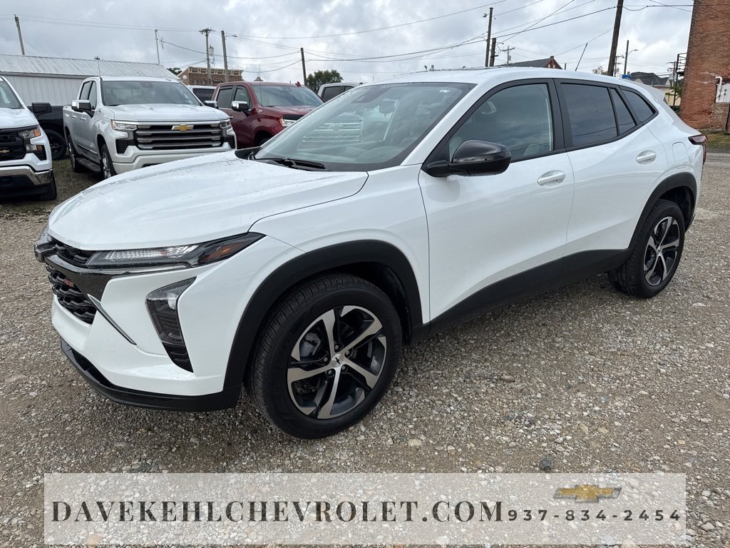 Used 2025 Chevrolet Trax RS w/ Sunroof Package