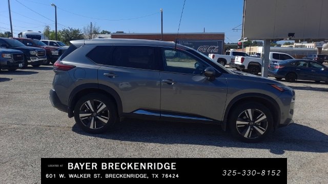 Used 2021 Nissan Rogue Platinum image 4