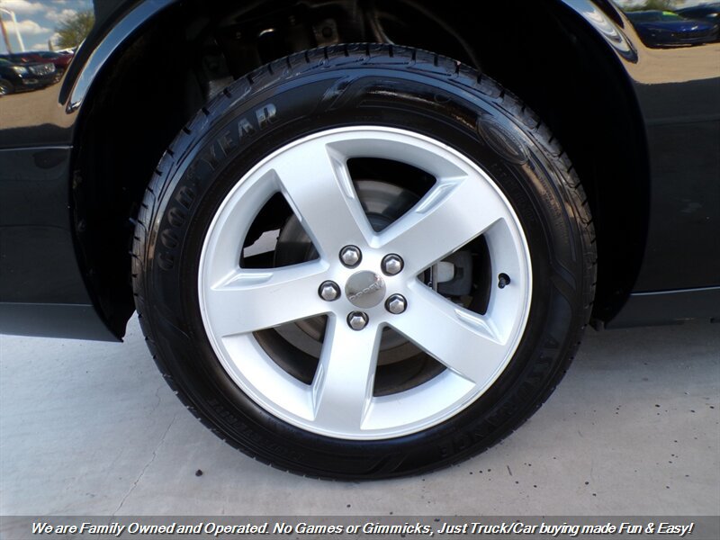 Used 2013 Dodge Challenger SXT RWD image 24