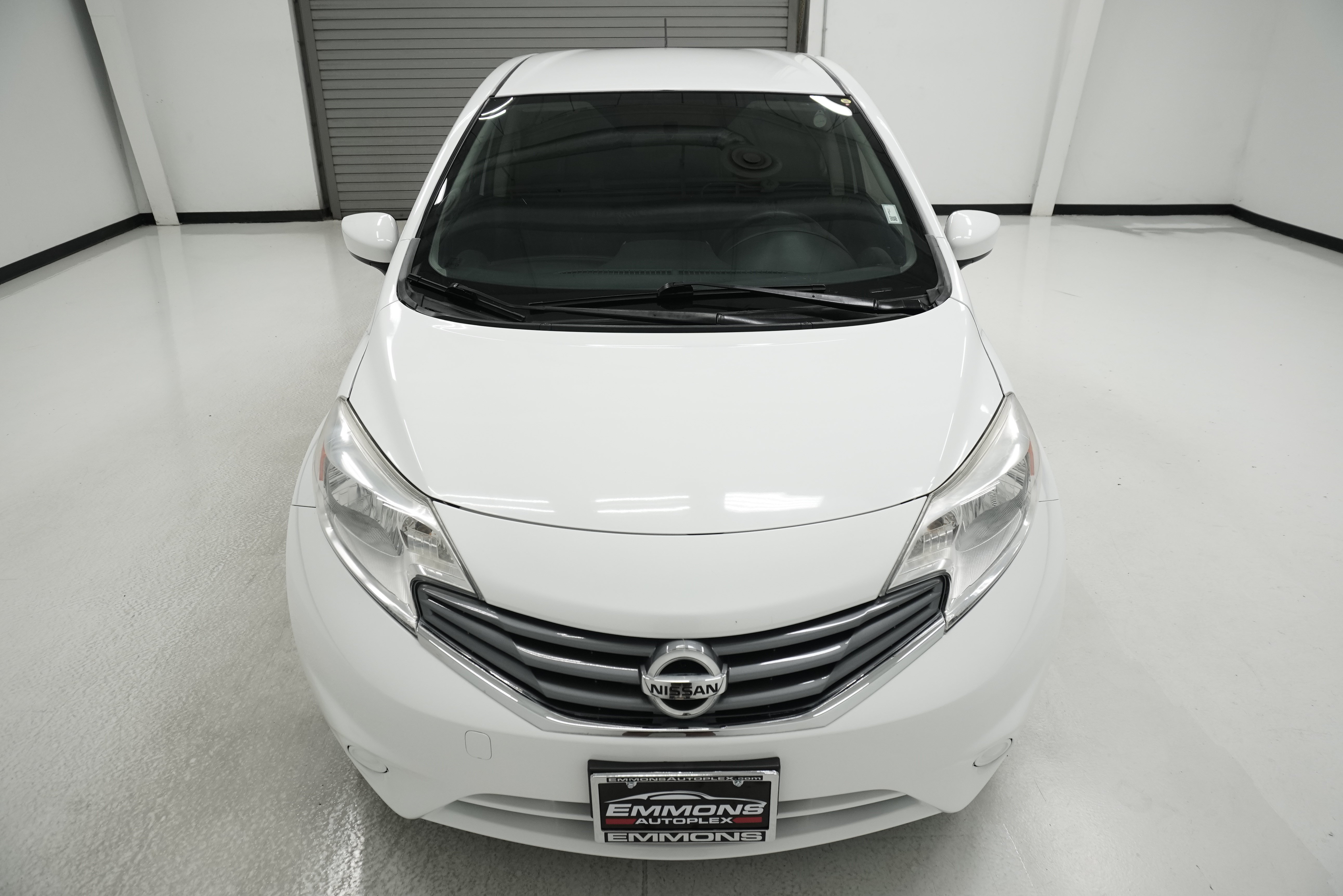 Used 2015 Nissan Versa Note SV FWD image 2