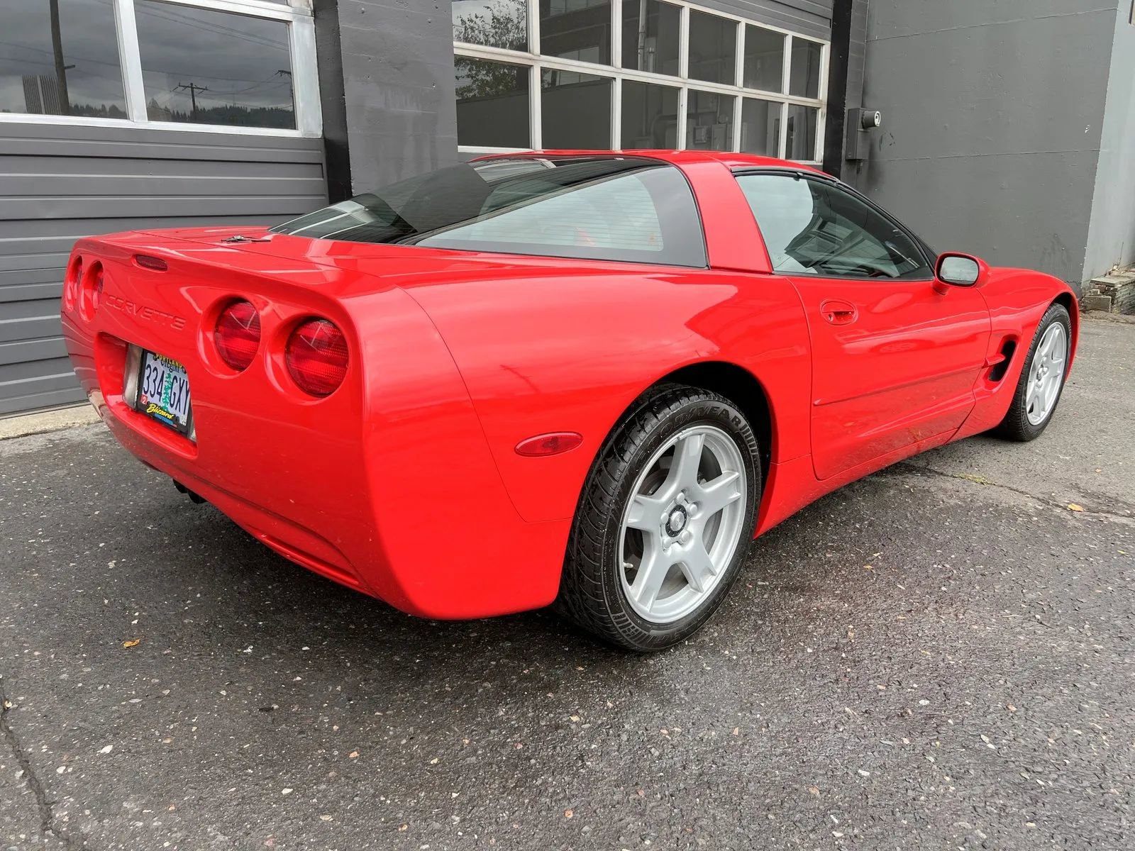 Used 1999 Chevrolet Corvette Coupe w/ Roof Pkg image 7