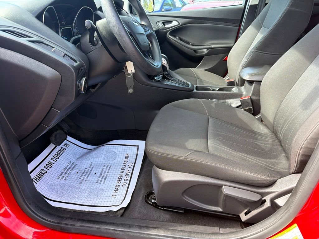 Used 2015 Ford Focus SE FWD image 20