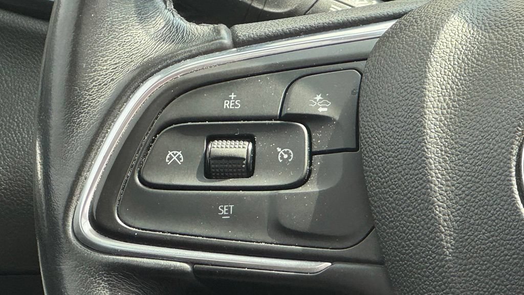 Used 2020 Buick Encore GX Select w/ Experience Buick Package FWD image 16