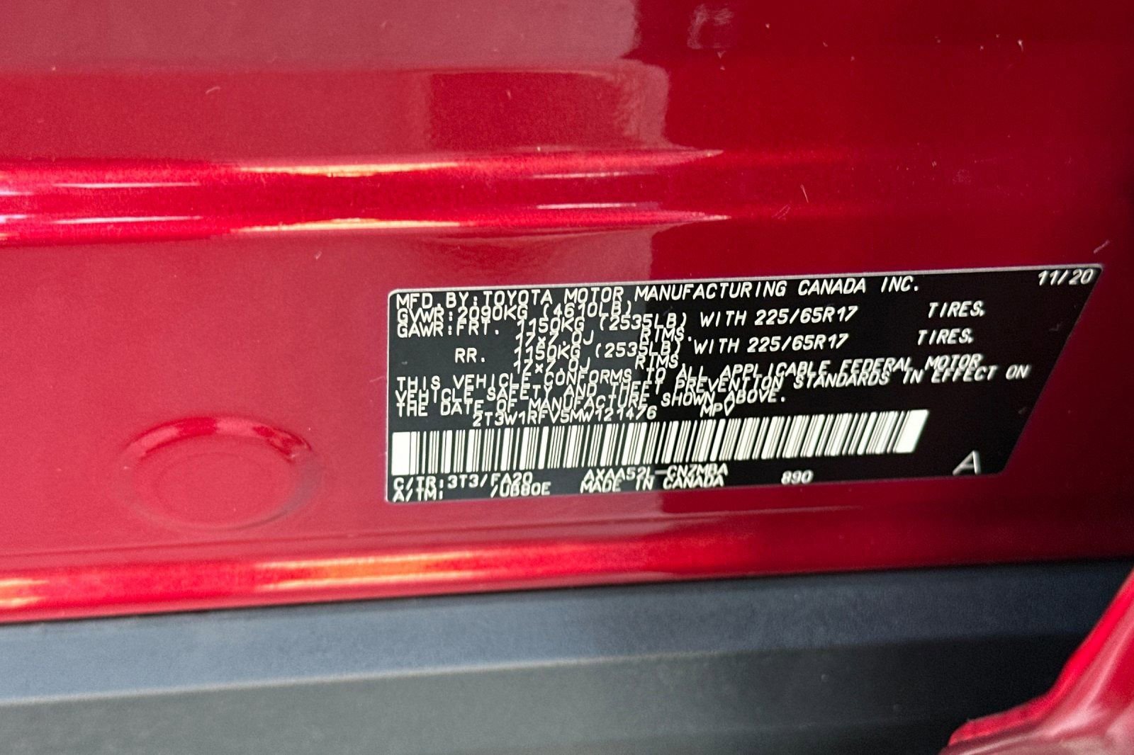 Used 2021 Toyota RAV4 XLE w/ Carpet Mat Package (TMS) image 29