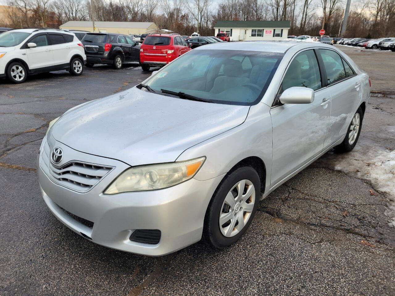 Used 2011 Toyota Camry image 3