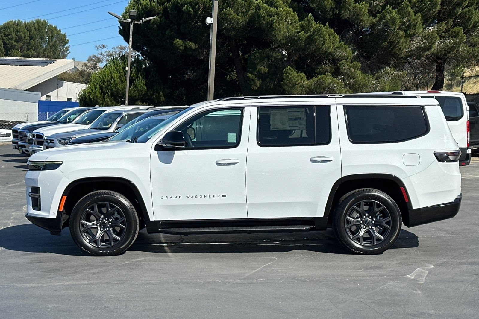 New 2026 Jeep Grand Wagoneer Limited AWD/4WD image 7