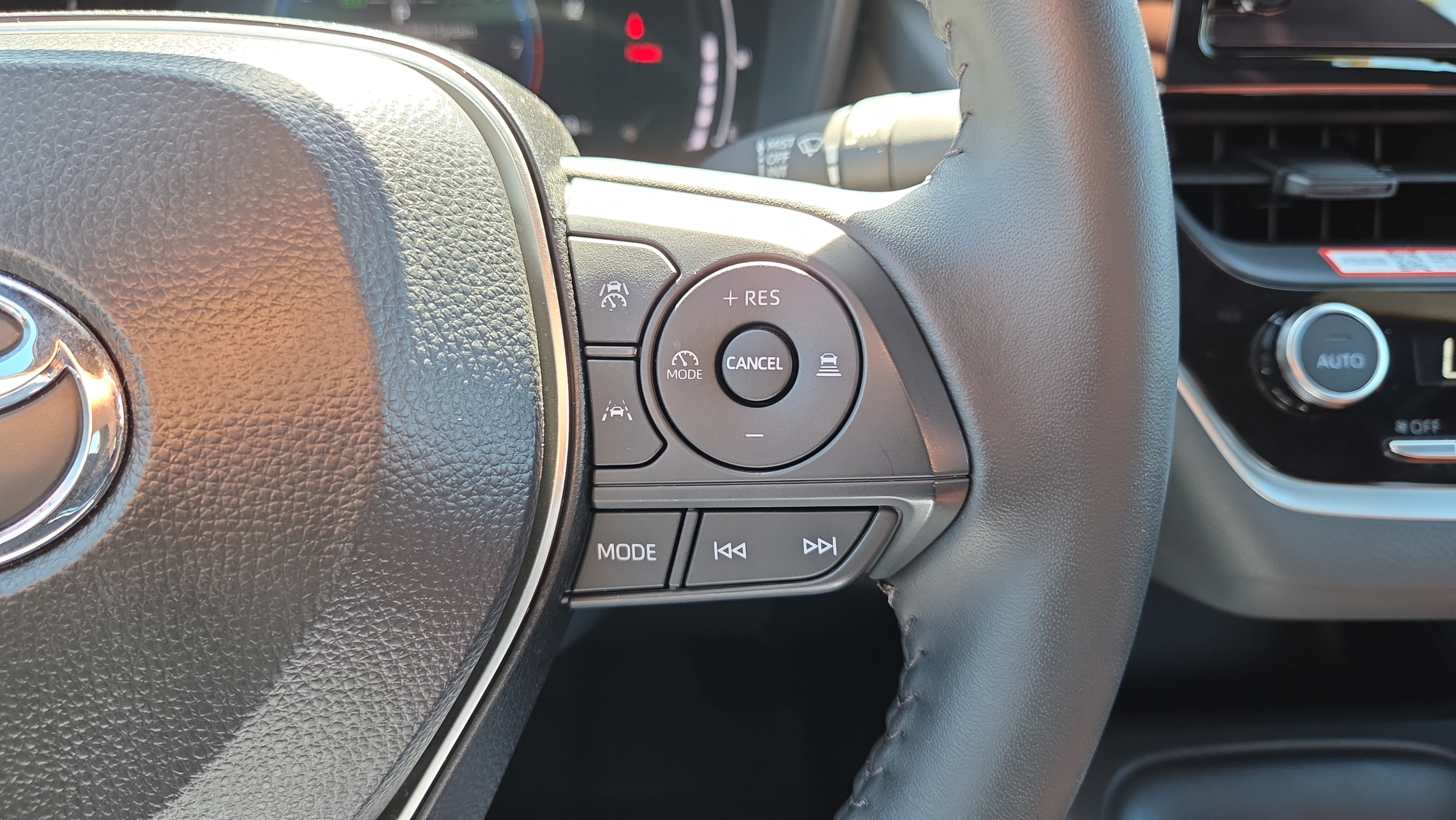 Certified 2026 Toyota Corolla SE FWD image 26