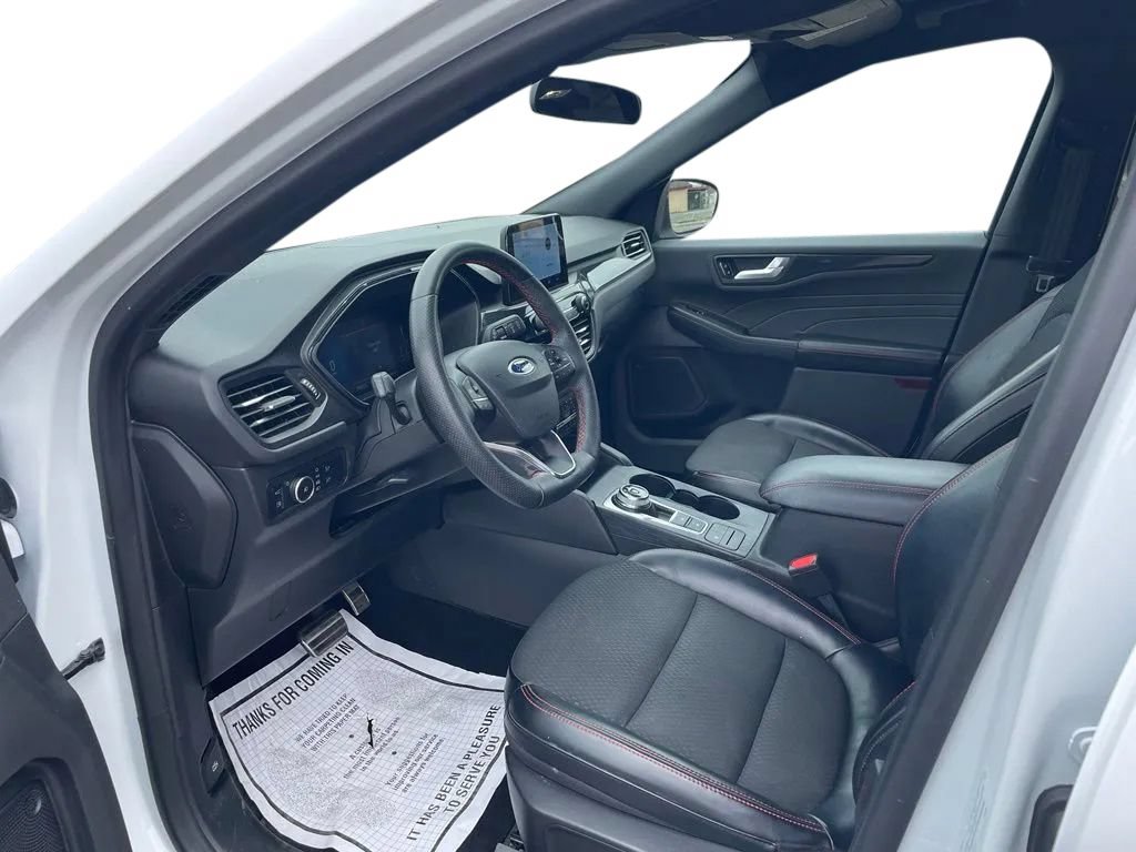 Used 2023 Ford Escape ST-Line Select AWD/4WD image 11