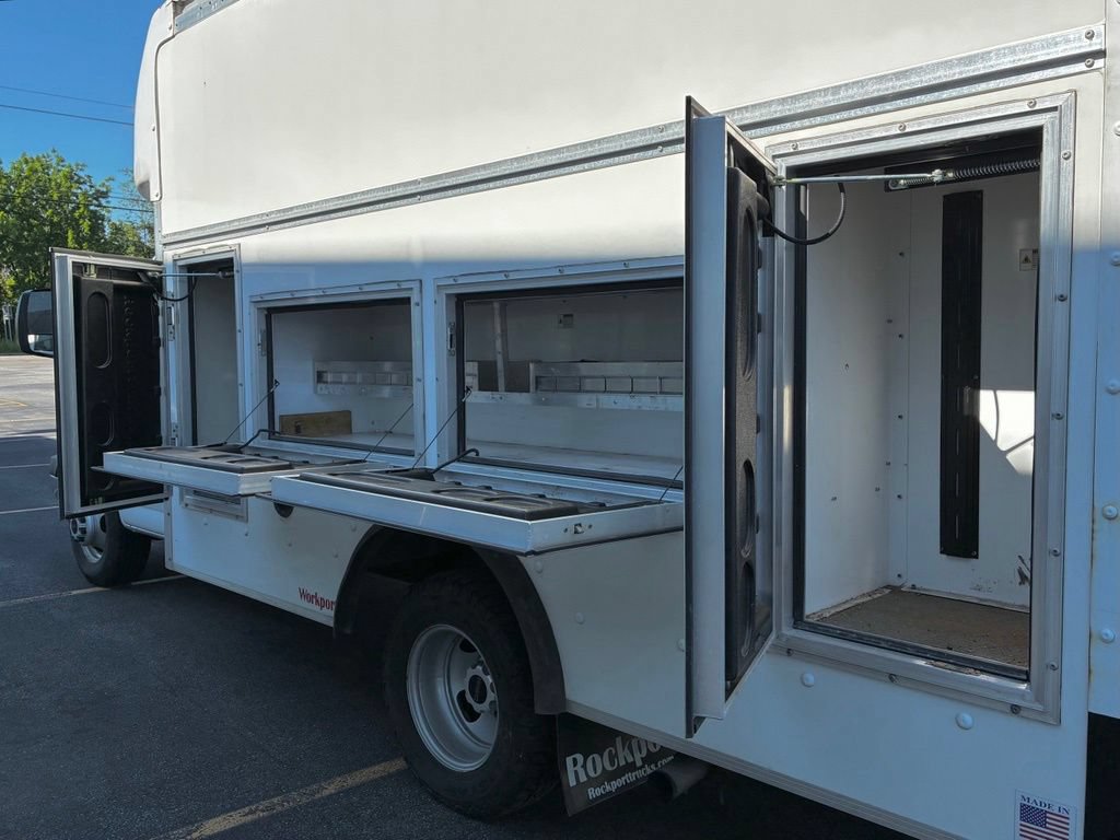 Used 2022 GMC Savana 3500 w/ Power Convenience Package RWD image 23