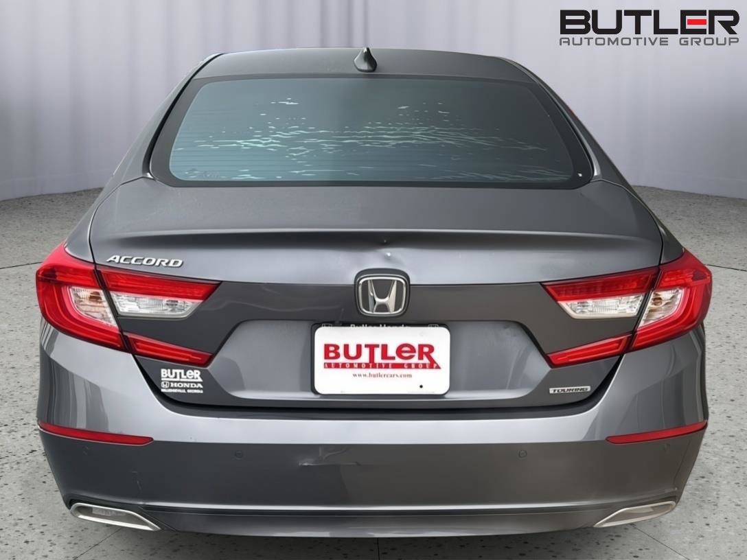 Used 2018 Honda Accord Touring image 4