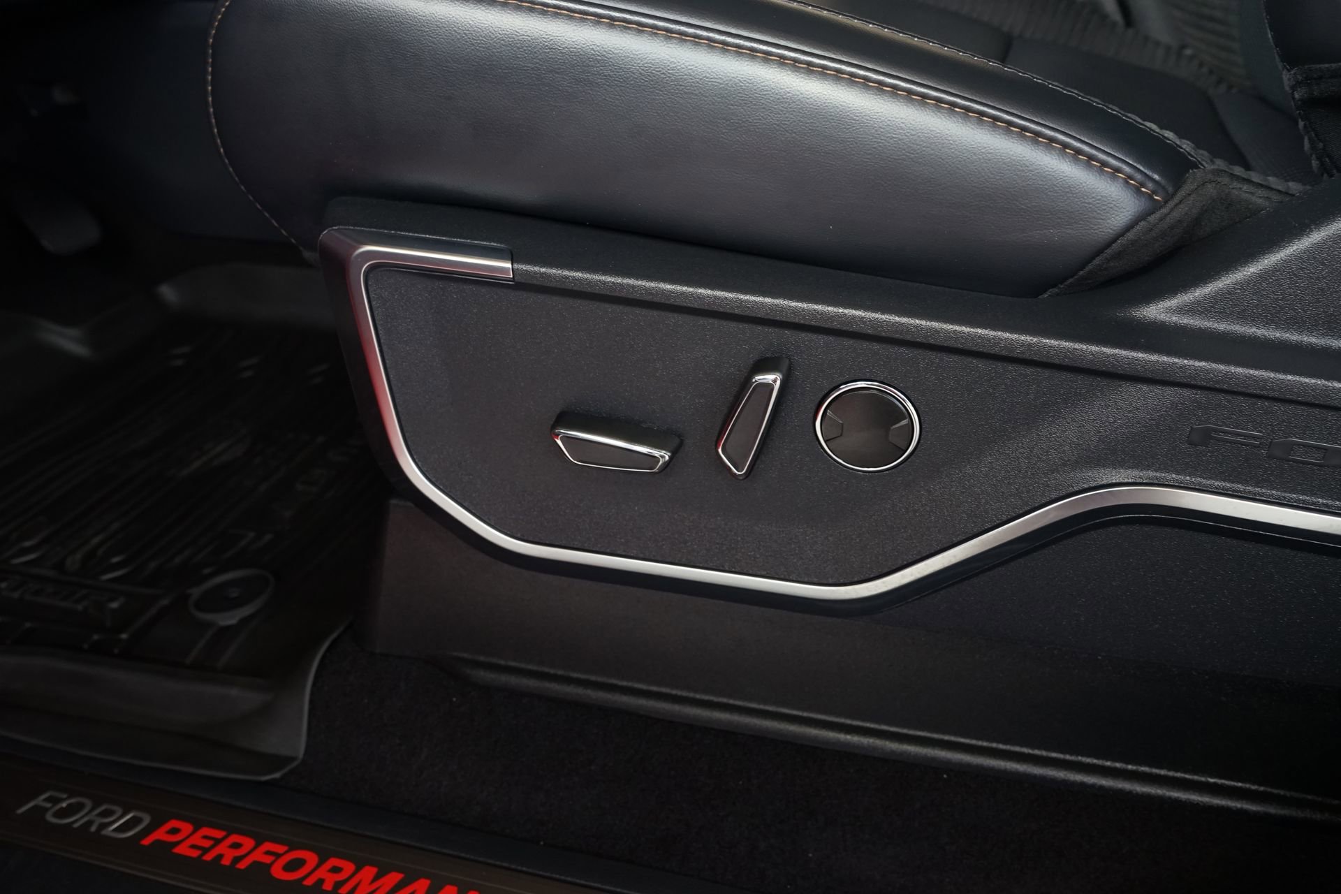 Used 2023 Ford F150 Raptor w/ Raptor Carbon Fiber Package AWD/4WD image 26