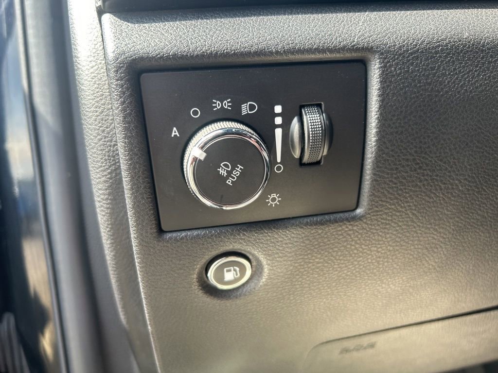 Used 2017 Jeep Grand Cherokee Laredo w/ Quick Order Package 23E image 21