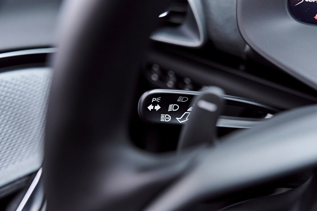 Used 2026 McLaren Artura RWD image 70