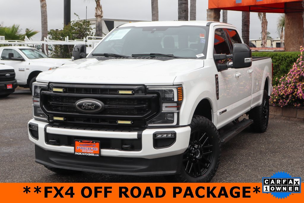 Used 2022 Ford F350 Lariat w/ Black Appearance Package image 4