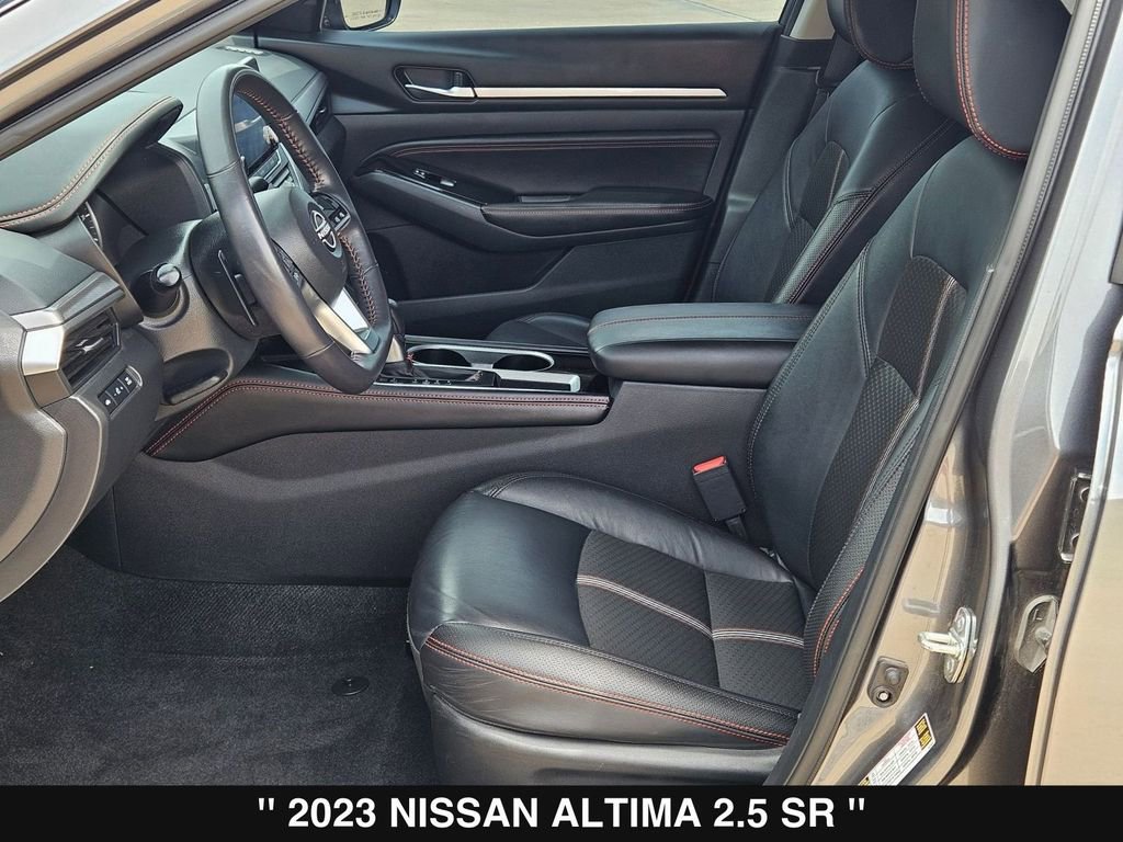 Used 2023 Nissan Altima 2.5 SR FWD image 11