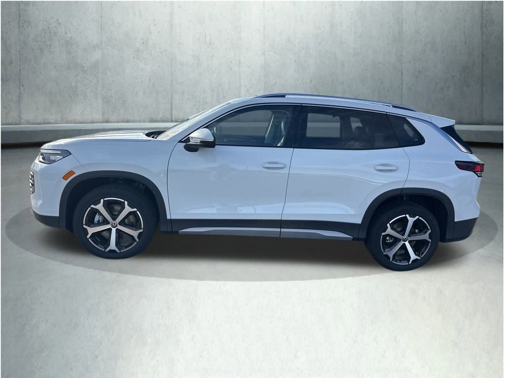 New 2026 Volkswagen Tiguan SE image 2