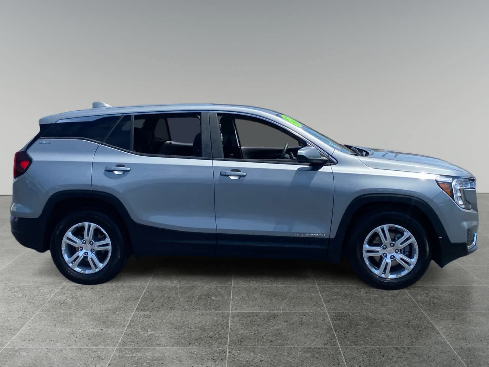 Used 2024 GMC Terrain SLE FWD image 6