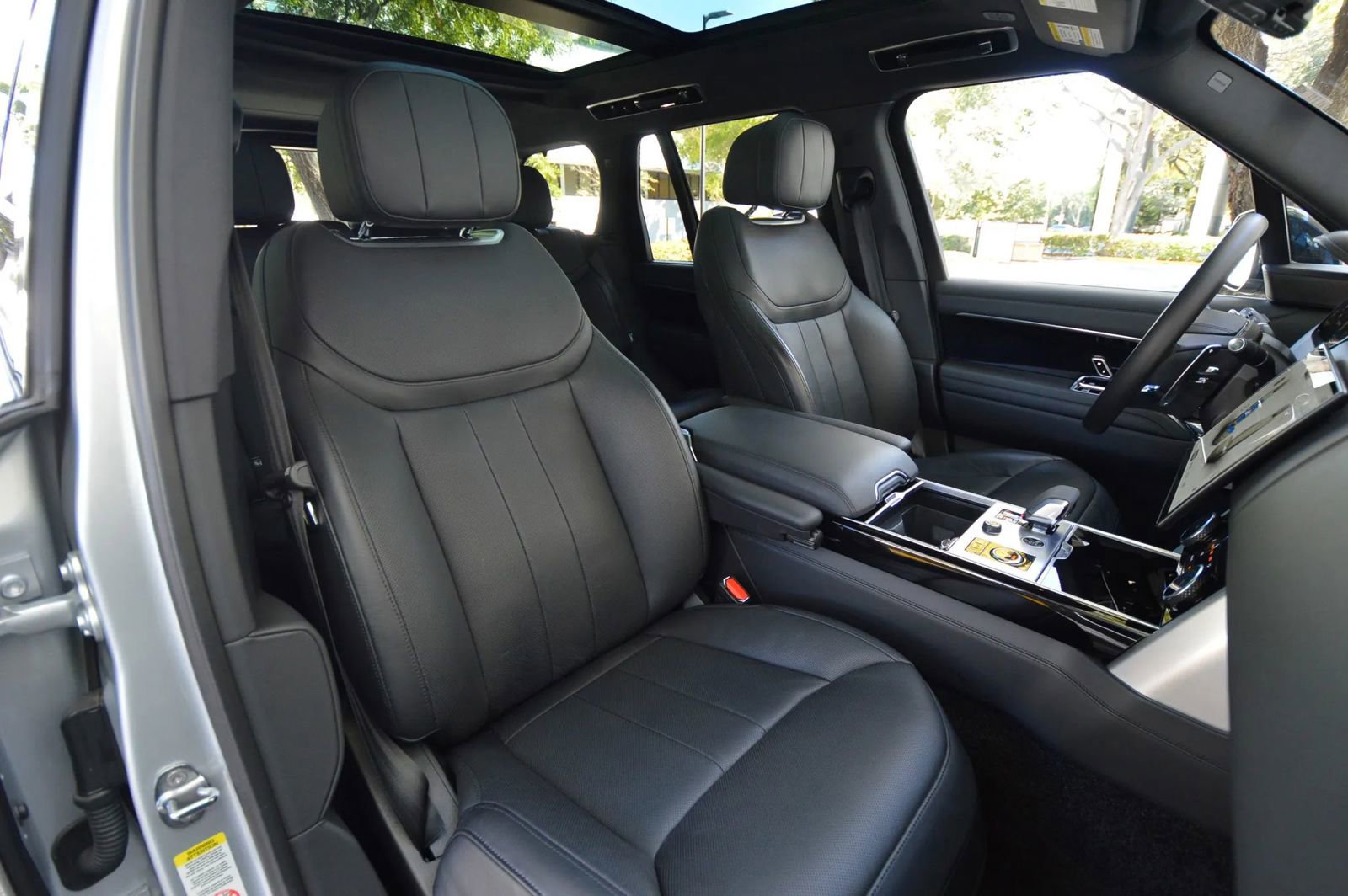 Used 2023 Land Rover Range Rover Autobiography AWD/4WD image 33