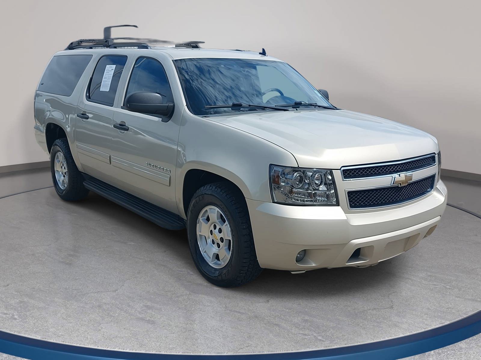 Used 2010 Chevrolet Suburban LS RWD image 3