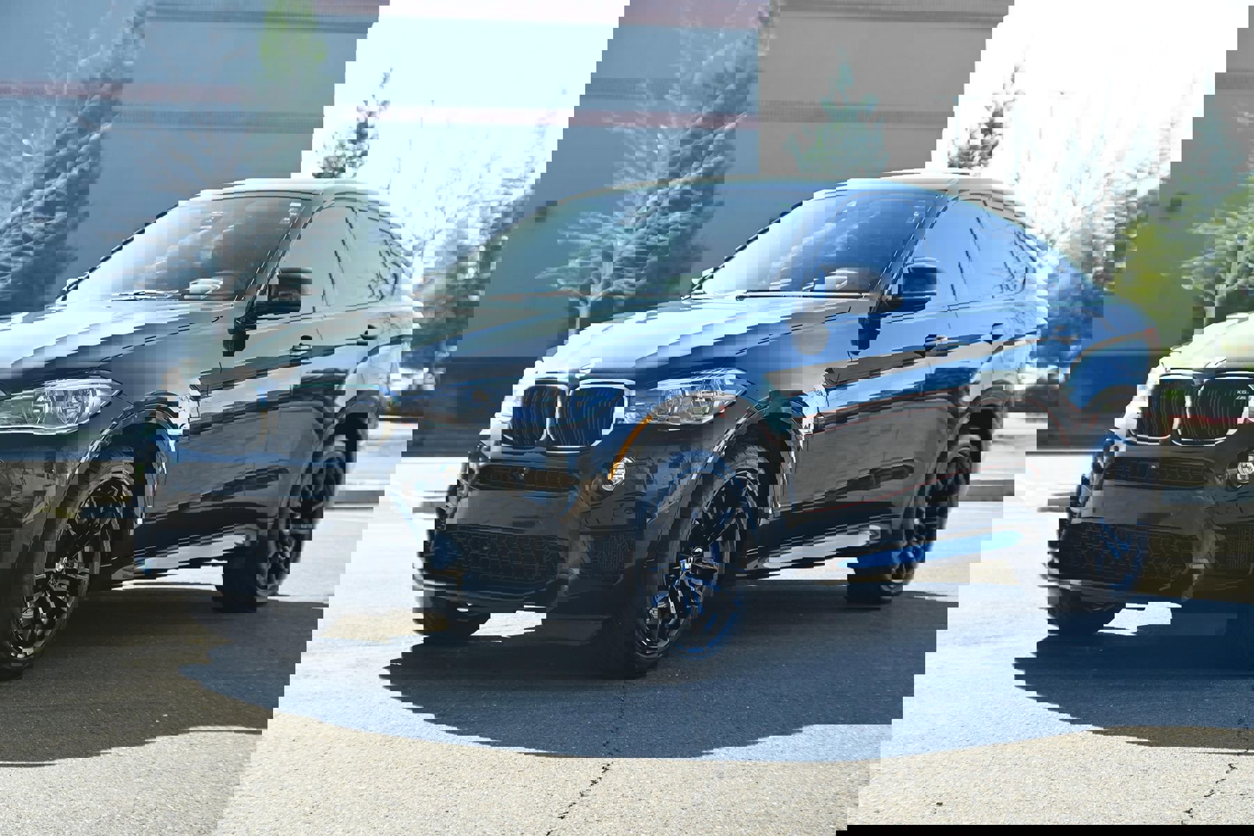 Used 2015 BMW X6 M image 3