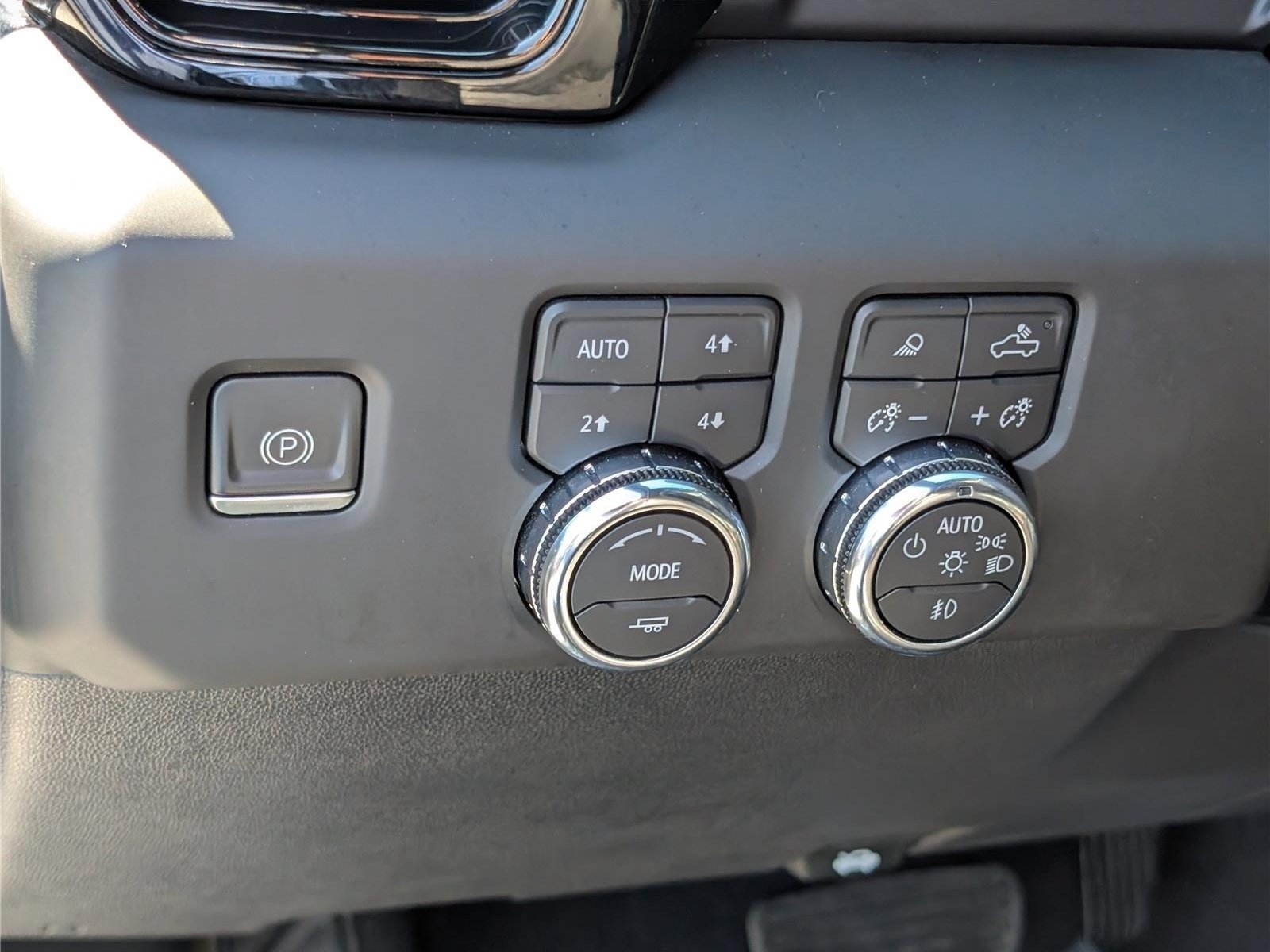 Used 2023 GMC Sierra 1500 AT4X w/ AT4X AEV Edition AWD/4WD image 23