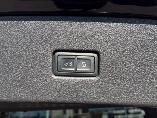 Used 2020 Audi SQ8 Prestige w/ Prestige Package AWD/4WD image 43