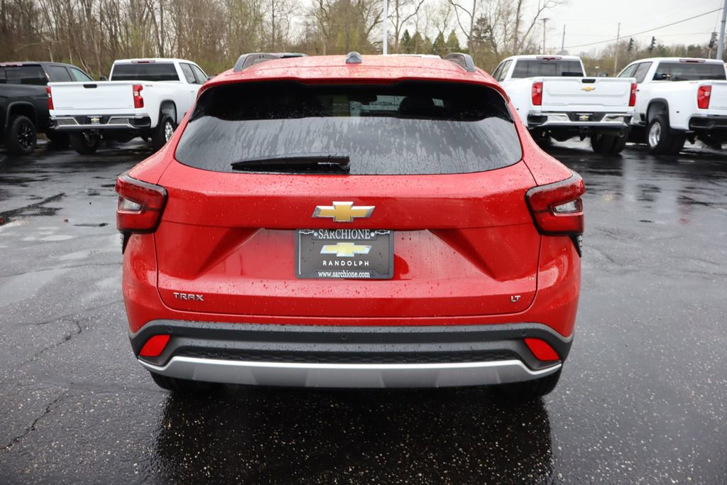 New 2026 Chevrolet Trax LT w/ Sunroof Package FWD image 29