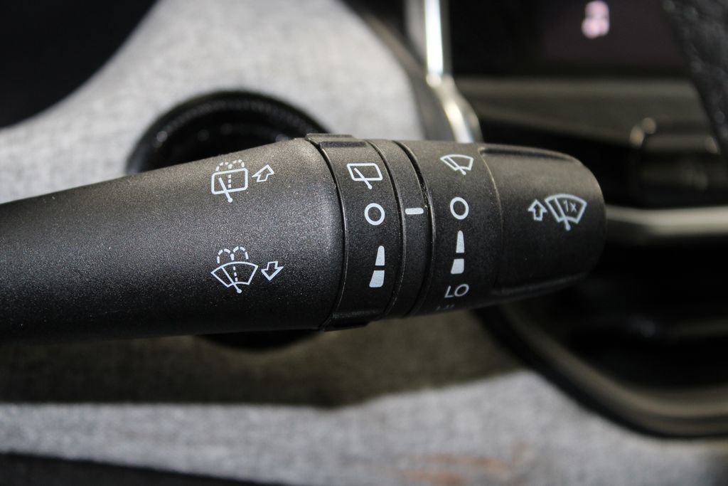 Used 2024 Jeep Compass Latitude image 22