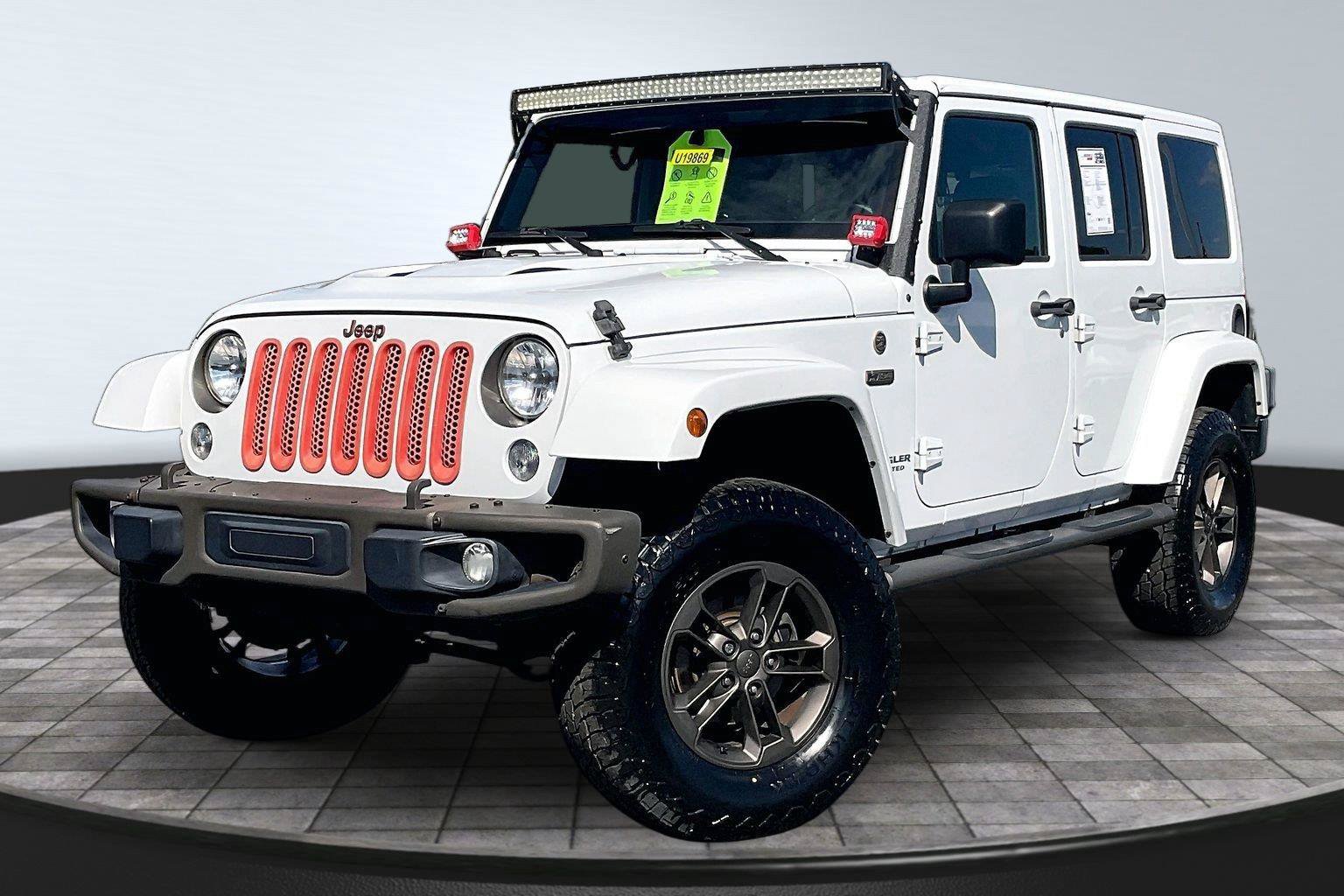 Used 2016 Jeep Wrangler Unlimited Sahara AWD/4WD image 13