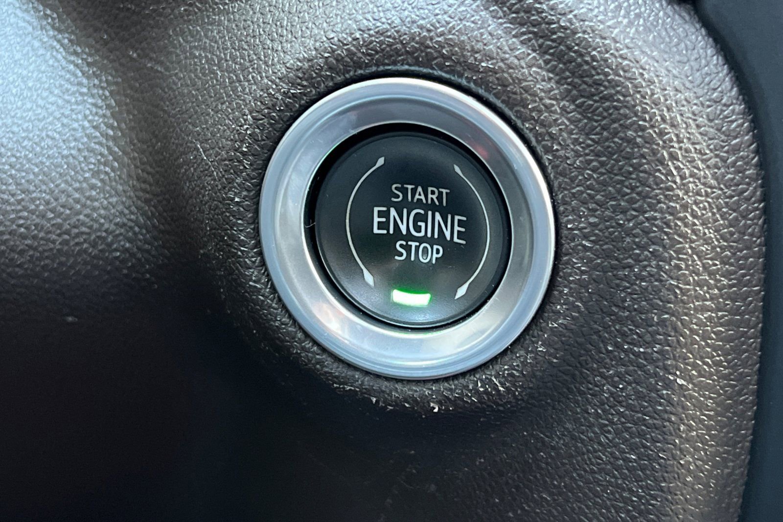 Used 2022 GMC Sierra 2500 Denali w/ Denali Ultimate Package image 32