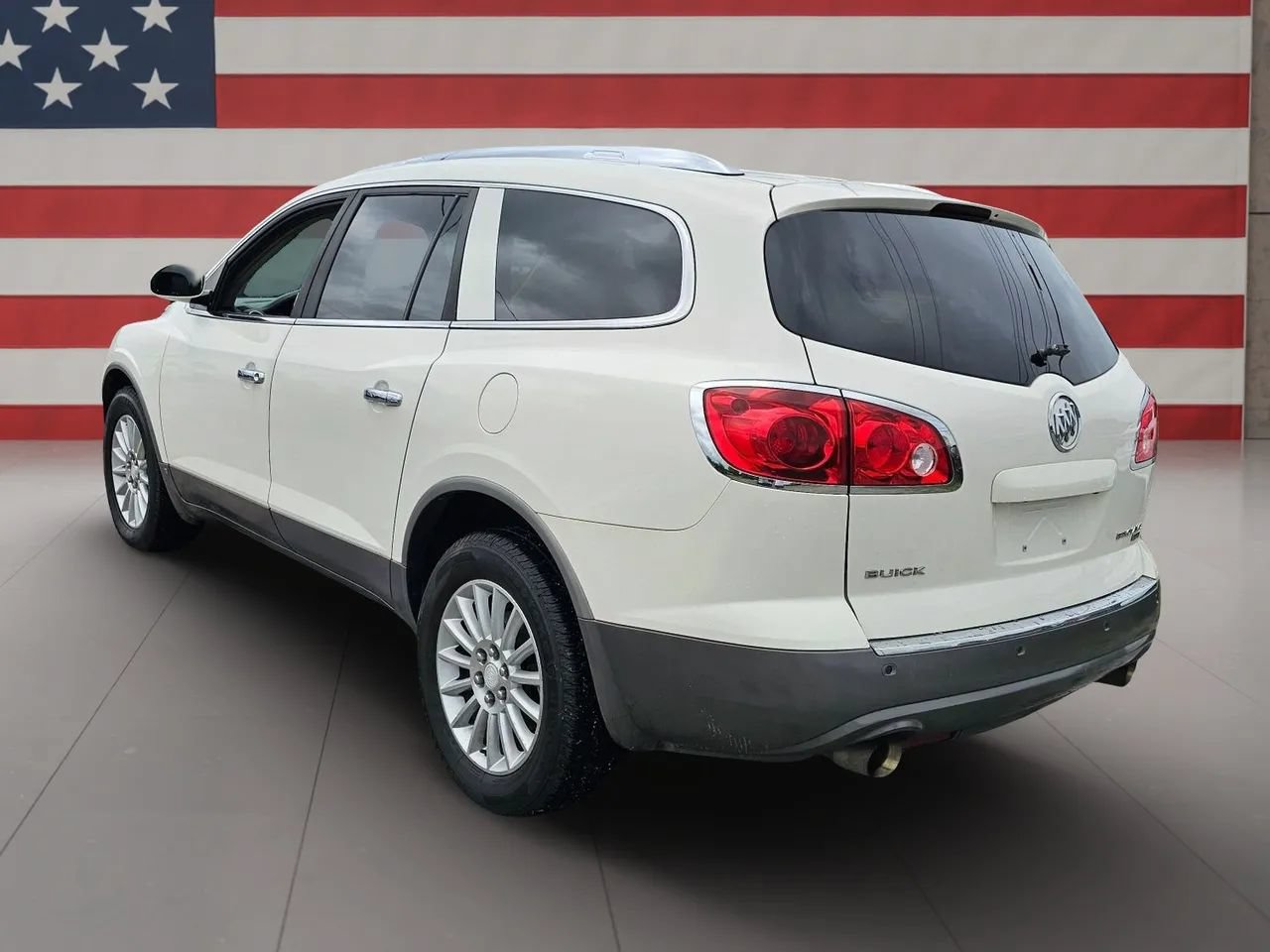 Used 2010 Buick Enclave CXL FWD image 13